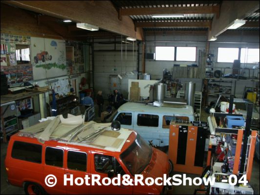 048 �verblick i garaget.