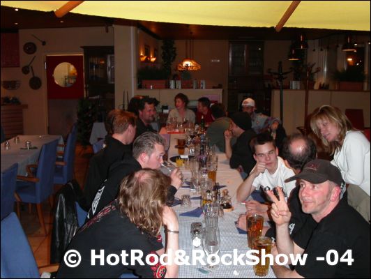 092 Ja - s�na h�r l�ngbord k�r vi med - ju mer umg�nge desto b�ttre.