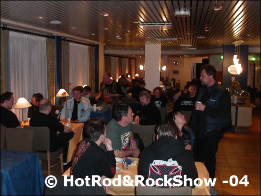 102 Tror n�gon, om jag s�ger att kl �r 05.00 ?