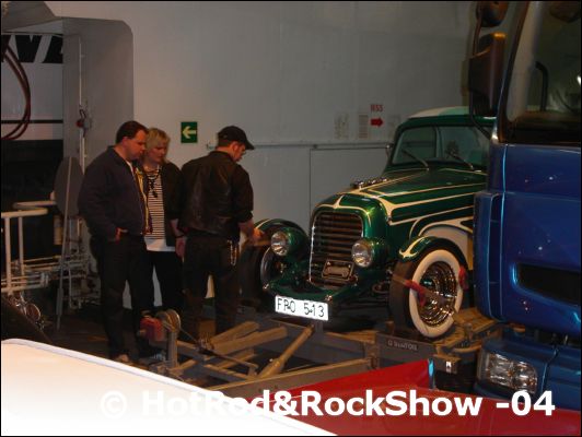 108 ...s� var det dags f�r avsked p� bil-d�ck...